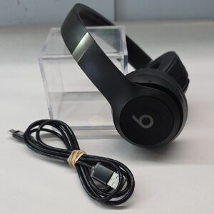 Beats  Solo 4 Black Wireless Headphones